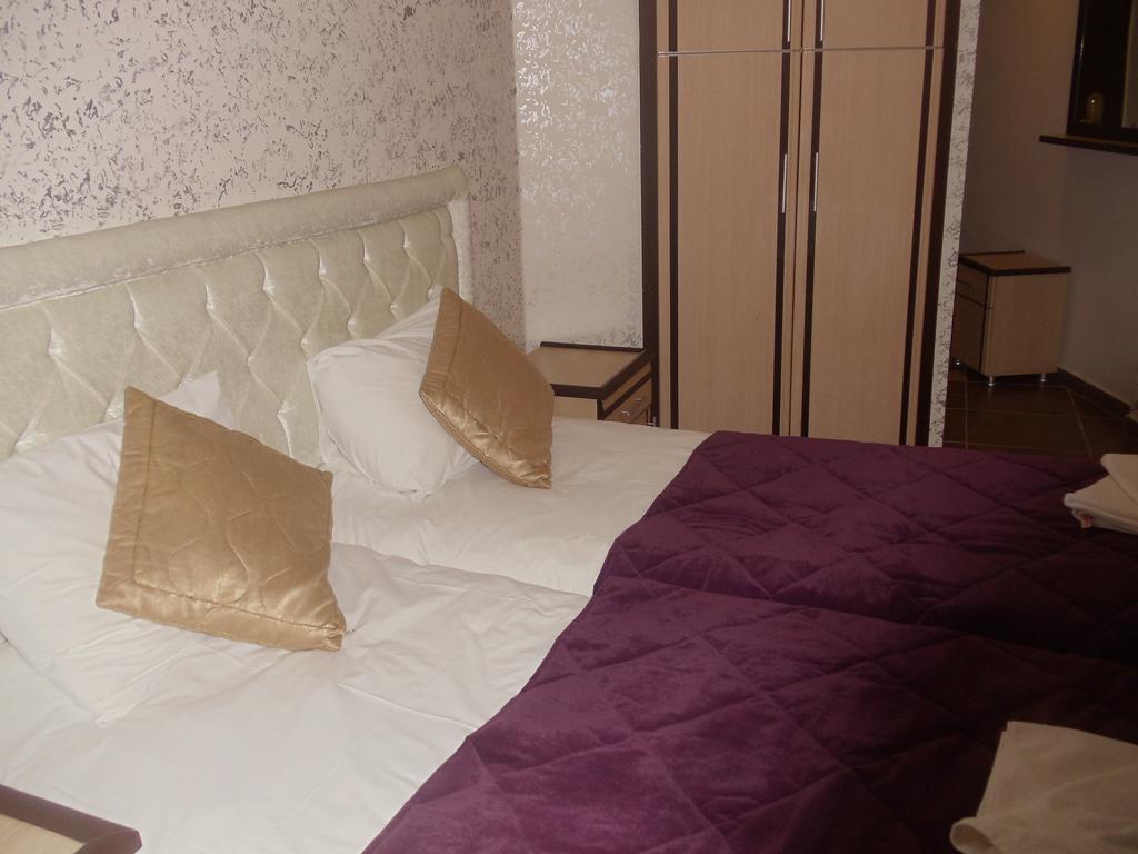 Ares Hotel Istanbul Bagian luar foto
