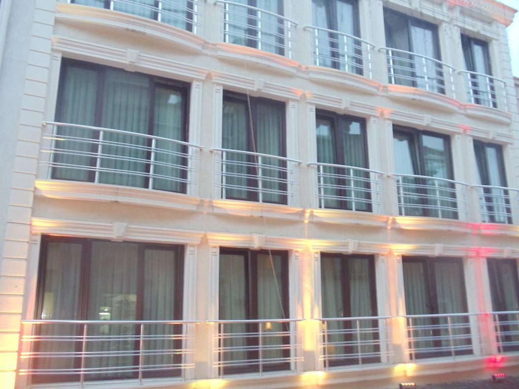 Ares Hotel Istanbul Bagian luar foto