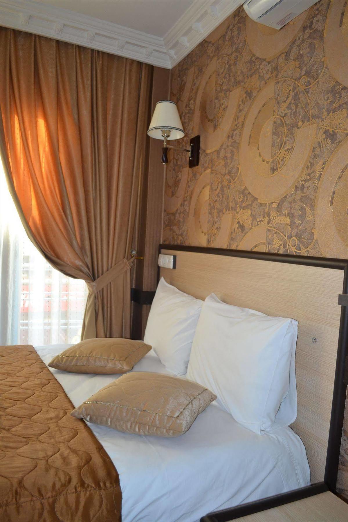 Ares Hotel Istanbul Bagian luar foto