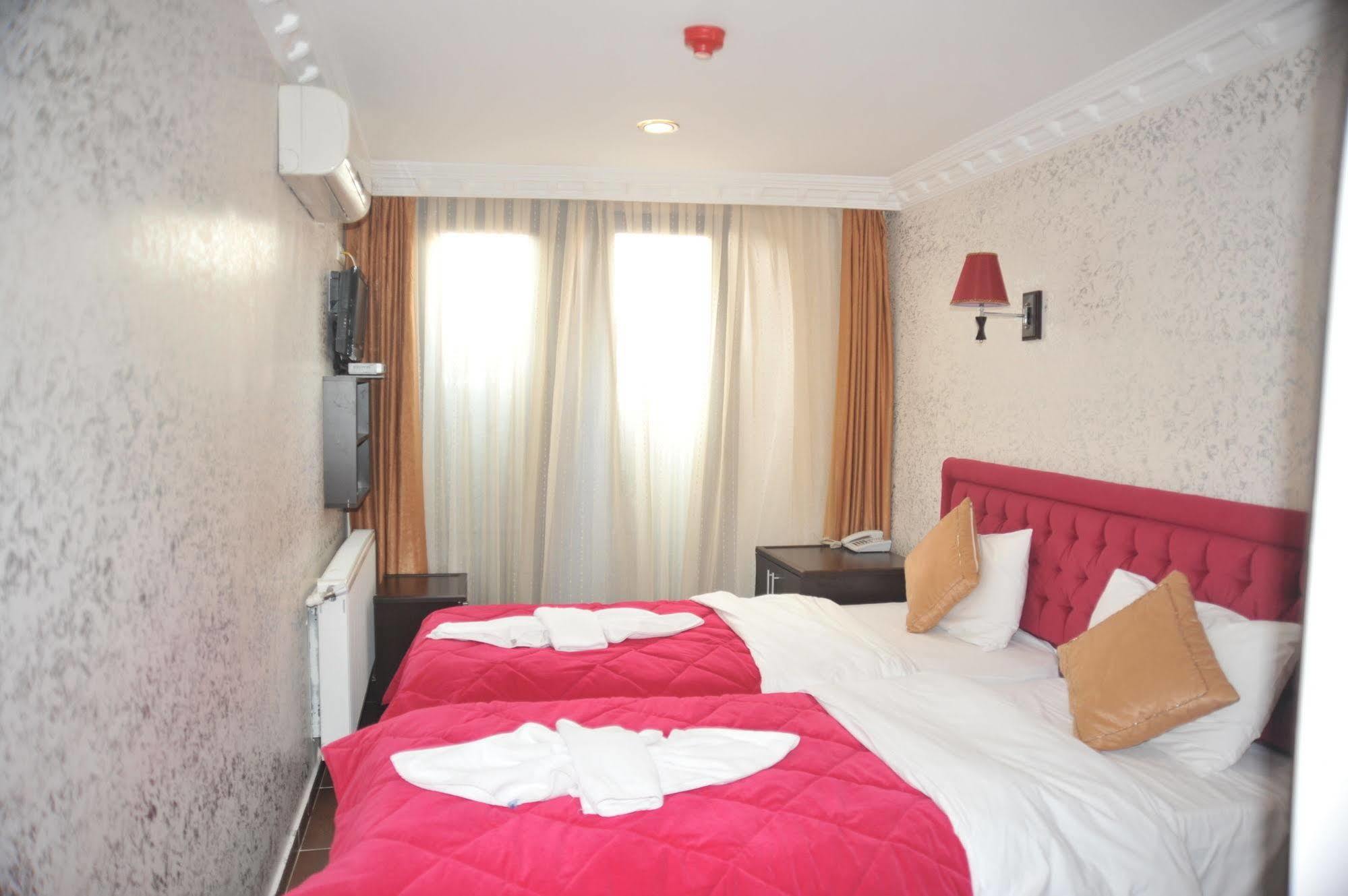 Ares Hotel Istanbul Bagian luar foto