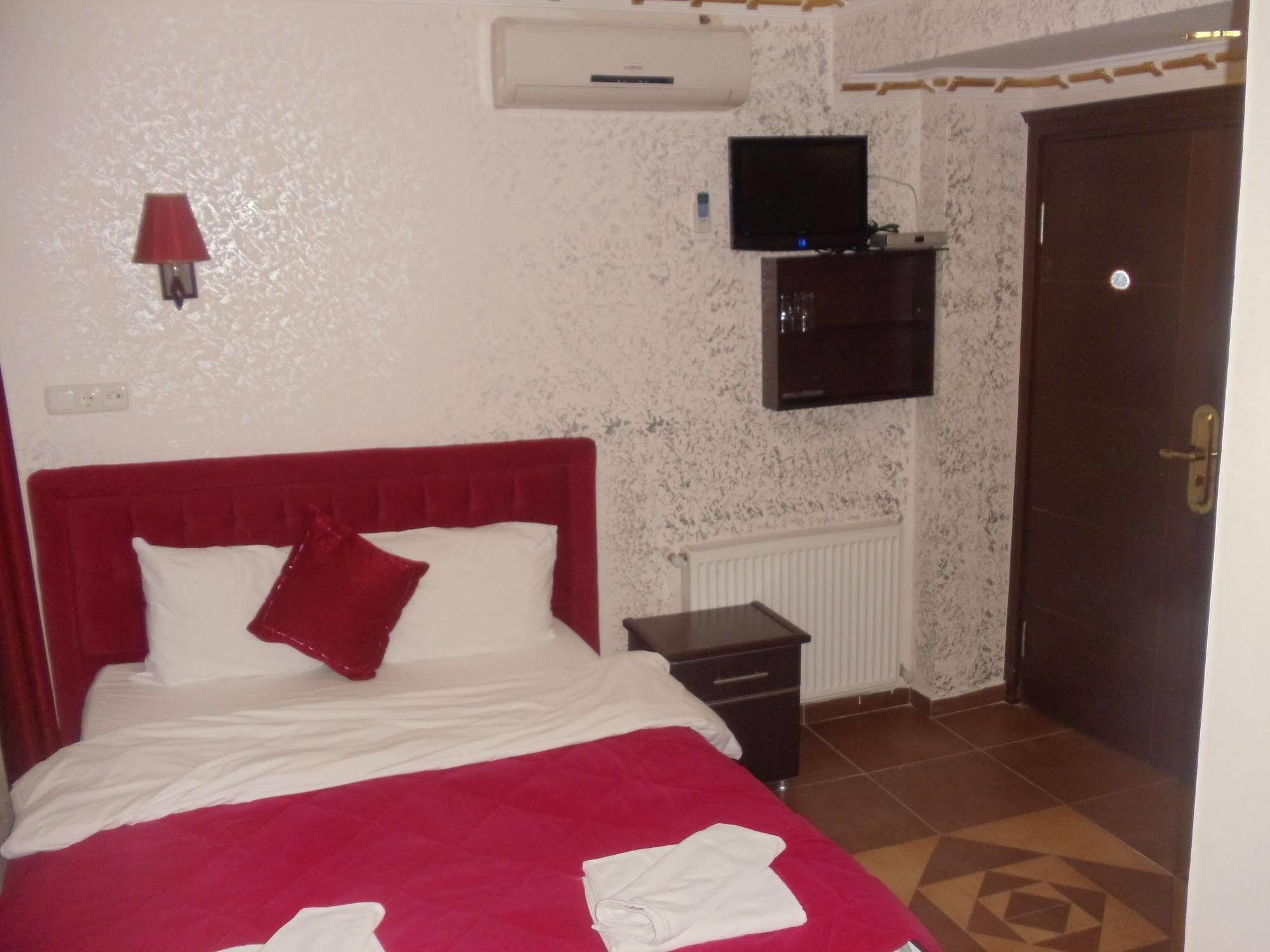 Ares Hotel Istanbul Bagian luar foto